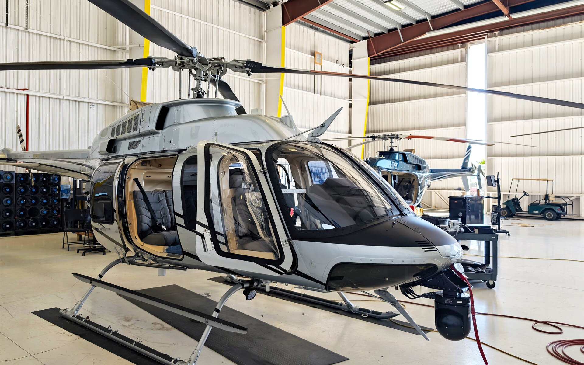 Picture of a Bell 407 helicopter