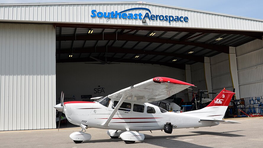 cessna 206 outside view image